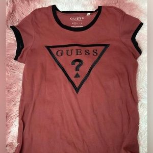 NWOT GUESS Logo T-shirt